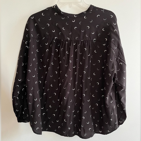 Levi’s Black Button Down Blouse with Moon Print - Picture 2 of 6